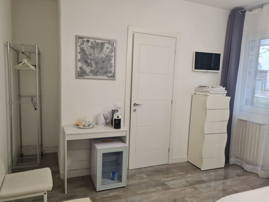 camera athene affittacamere cristalli clinica piacenza